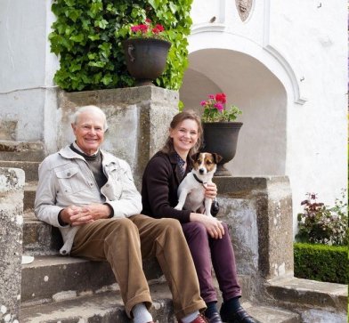Thord und Julia gehören zur Besitzerfamilie Bonde, die auch dafür gesorgt hat, dass seit nunmehr über 50 Jahren Besucher das Schloss inspizieren können. 
